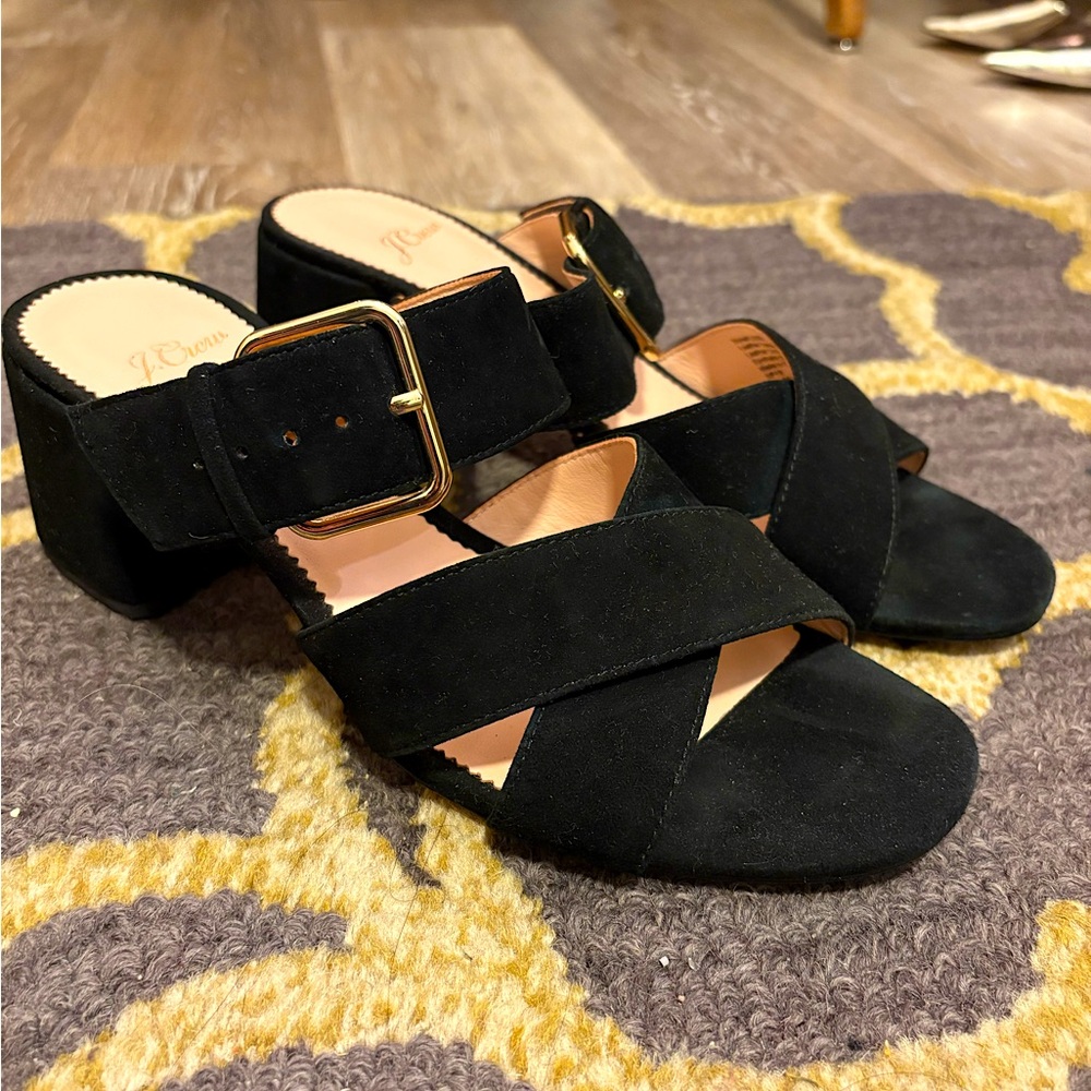 Heeled sandal with Gold Buckle